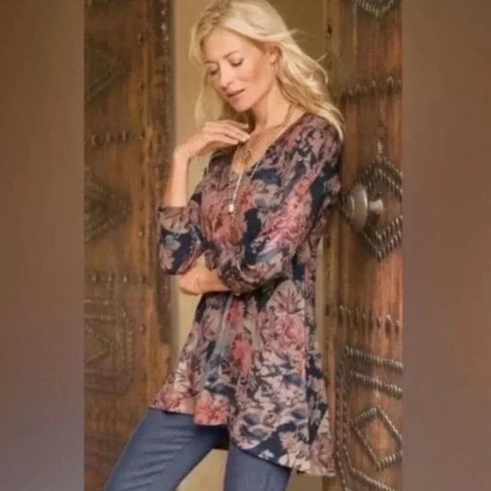 Soft Surroundings Navy and Pink Floral Tunic Top